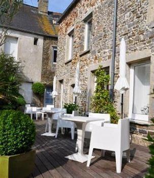 Hotel Aux 13 Arches 3*