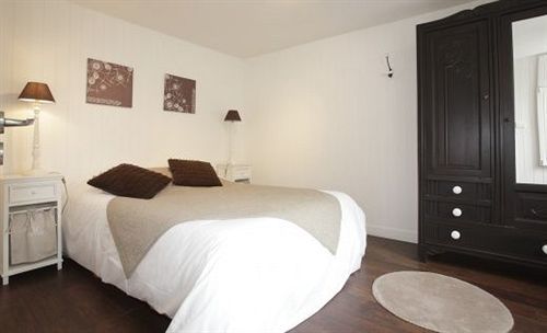 Hotel Aux 13 Arches Hotel, Restaurant 3*
